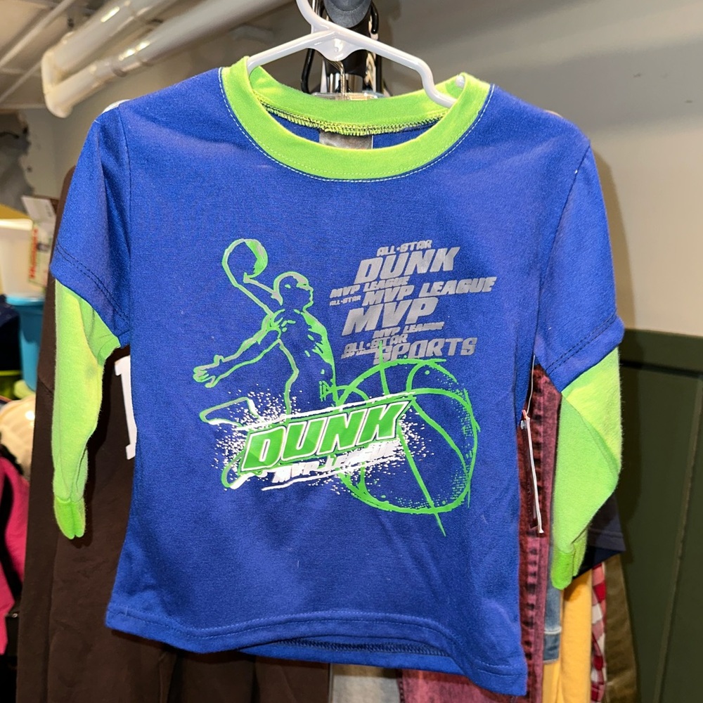 NWT kids shirt size 2T